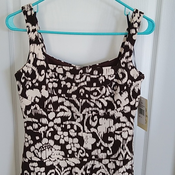 Dress - Picture 2 of 5